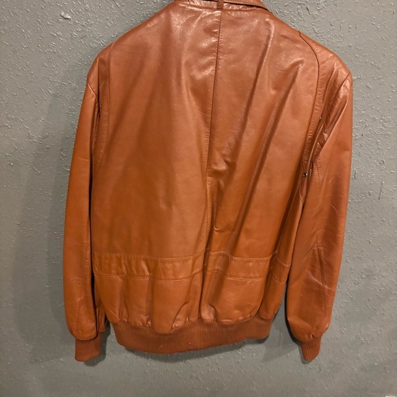 Men's Vintage Brown Contour Leather Jacket - Picture 4 of 6